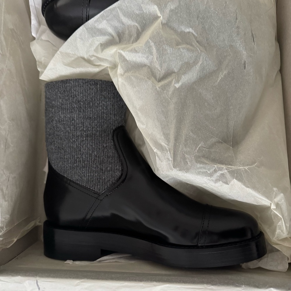 Women’s J. Crew ribbed knit boots size 7.5